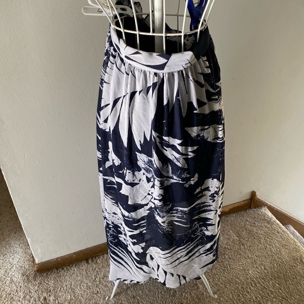 Vince Camuto Floral Skirt Tropical Print Size 8 Blue White